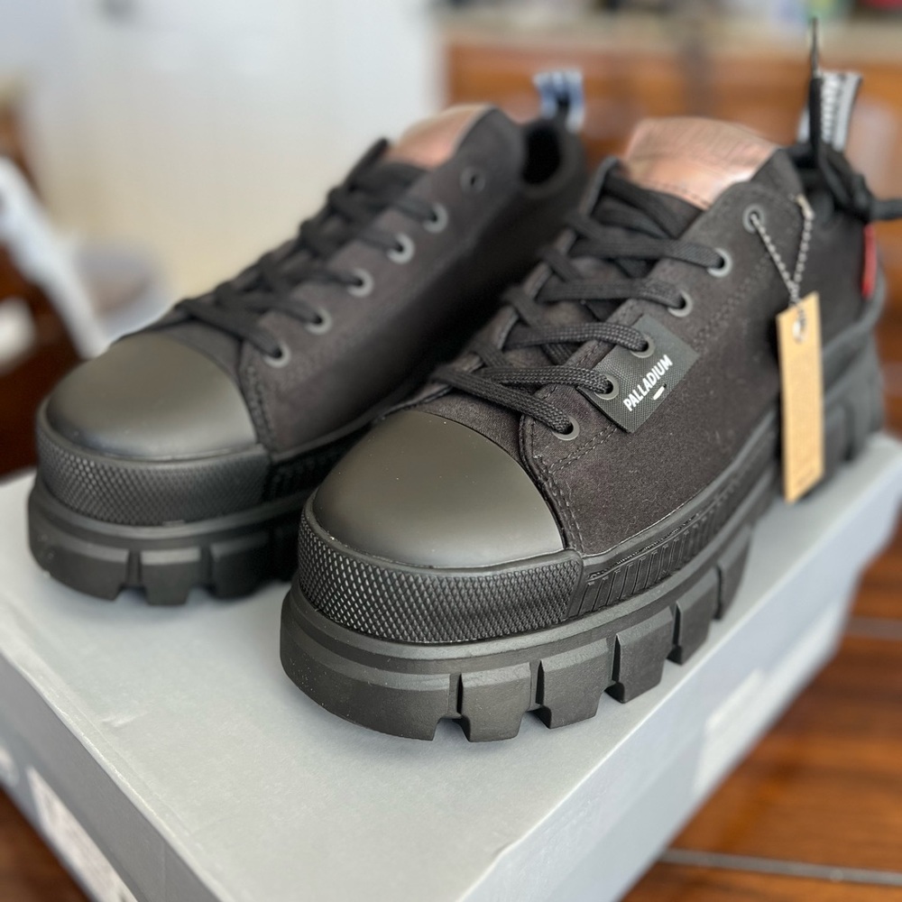 Palladium  Revolt Lo TX Platform Sneakers 10 - Picture 7 of 11